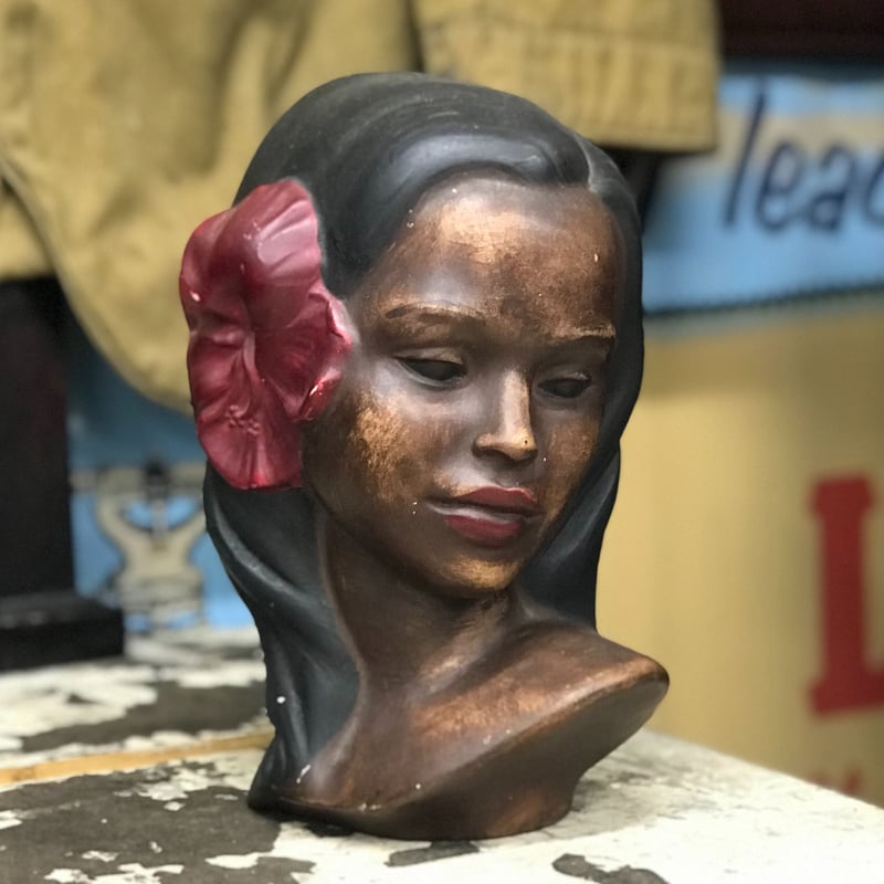 Vintage Hawaiian Hula Girl Bust 1 | Shank Cloth