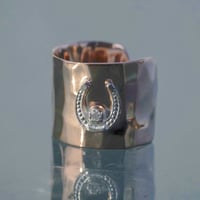 Farm Horseshoe Earcuff