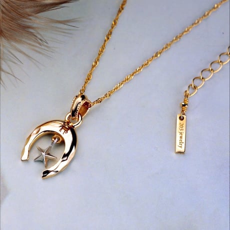Star Horseshoe Charm (ALL K10）