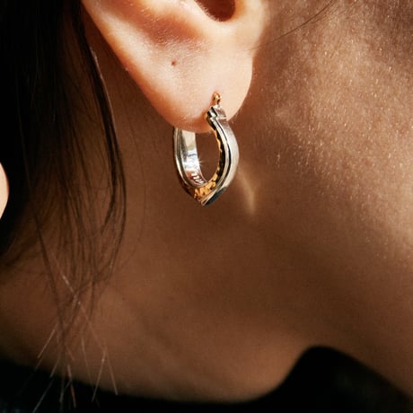 Signet Horseshoe Pierce