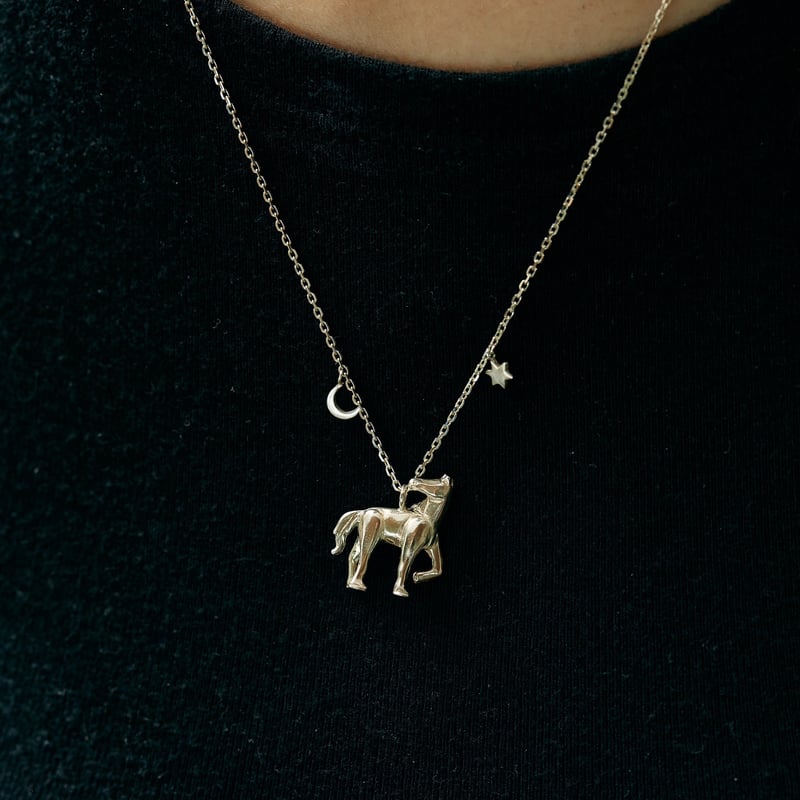 FARM LOGO HORSE SILVER NECKLACE | NASU FARM VIL