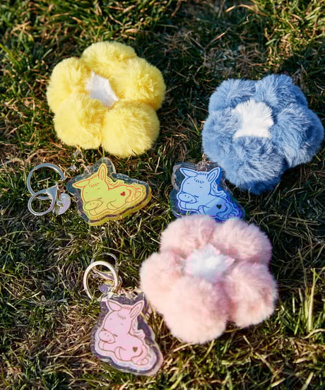 SABLE FLUFFY FLOWER KEY CHAIN
