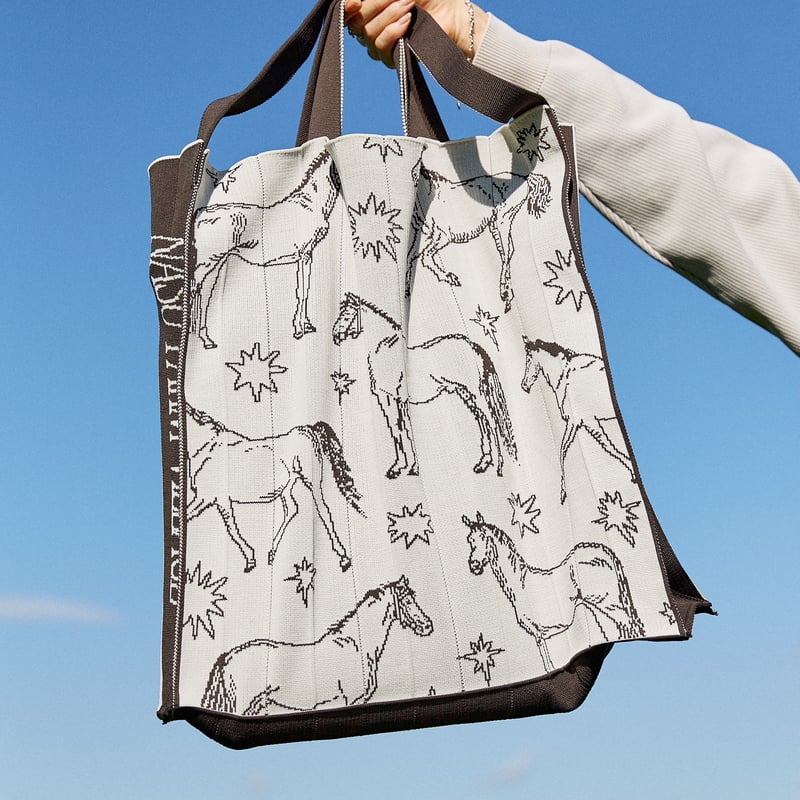 ARCHIVIO ロゴプリント フード付きジャケット【NATSU専用】 ARCHIVIO ロゴプリント フード付きジャケット【NATSU専用】