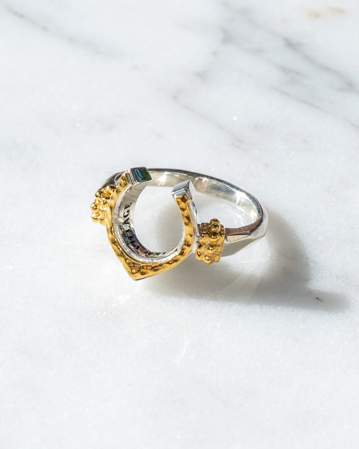 Signet Horseshoe Ring / Pinky Ring | NASU FARM 