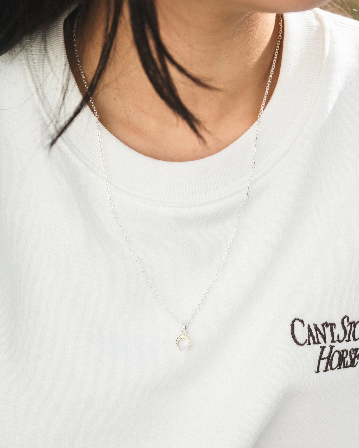 Signet Horseshoe Top | NASU FARM VILLAGE ONLINE