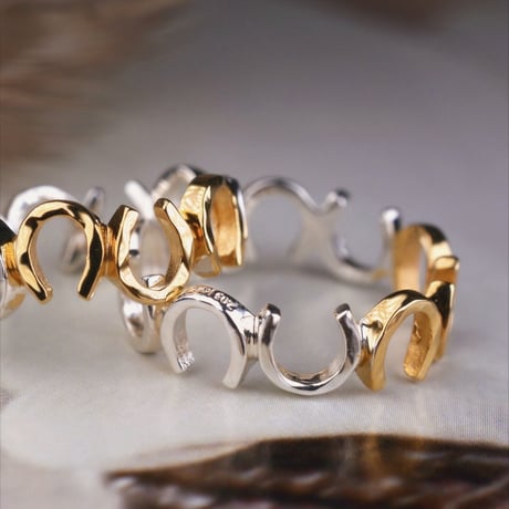 TC Horseshoe Ring