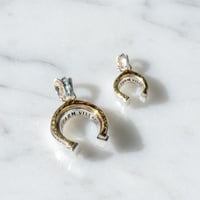Signet Horseshoe Top