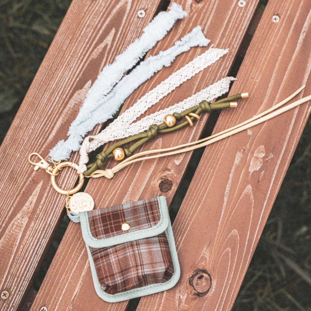 niko and…×NFV ポーチチャーム | NASU FARM VILLAGE ONLIN