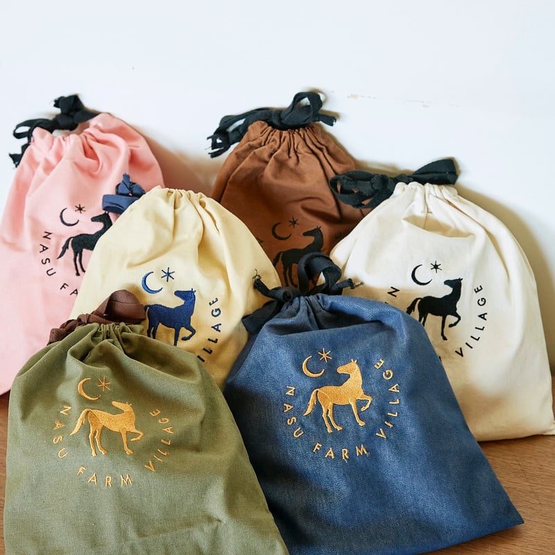 カラーロゴ巾着 | NASU FARM VILLAGE ONLINE STORE