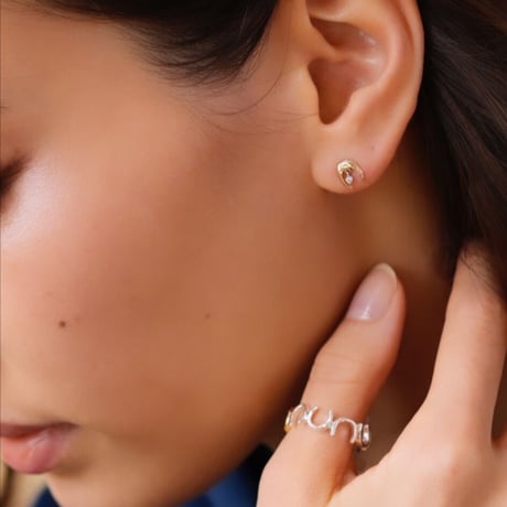 One Diamond Horseshoe Pierce