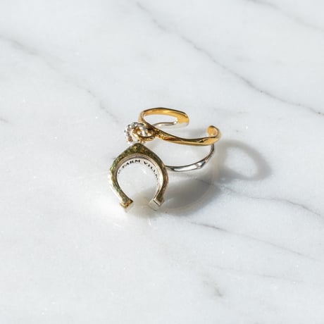 Sway Horseshoe Earcuff
