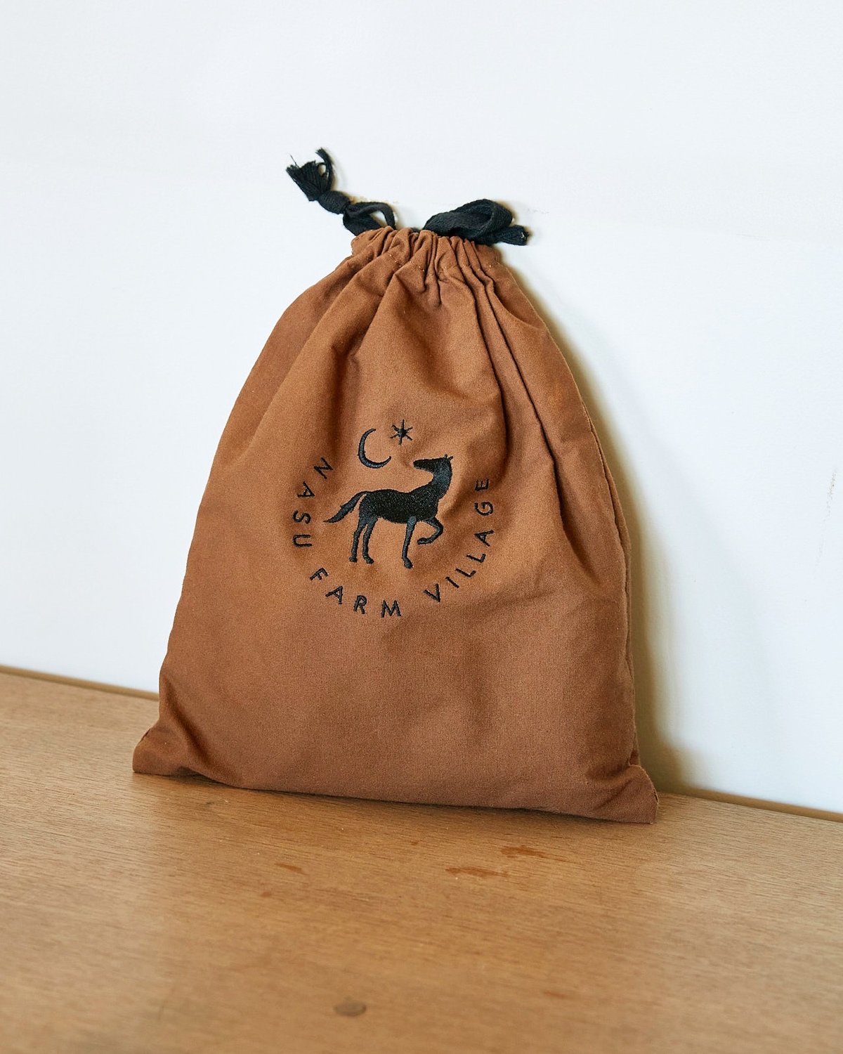 【新品未使用】NASU FARM VILLAGE オリジナルブランケット カラーロゴ巾着 | NASU FARM VILLAGE ONLINE STORE