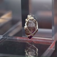 〈生きながらに生まれ変わる慈悲のエナジー〉【ブランドバーグ産　アメジスト/ブランデンバーグ・アメジスト　スペシャルグレード】シルバー925製　ワイヤーラップペンダント4
