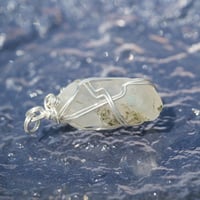 〈たましいの絆と真実の愛と共に幸せに生きる〉【超希少アジョイト/アホーアイト　シルバー925製ワイヤーラップ　大きめペンダント】２