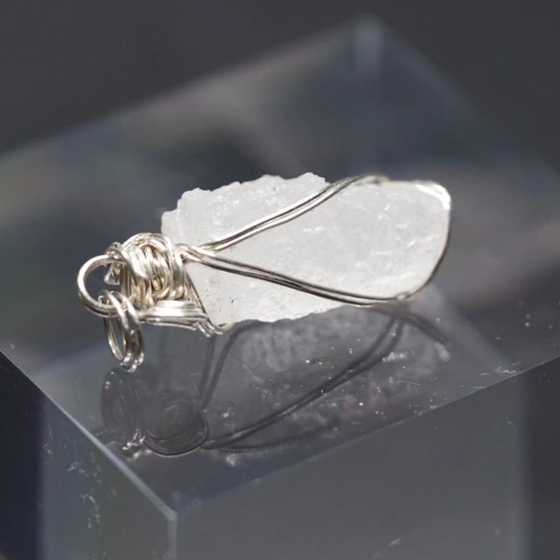 天使の優しい抱擁〉【希少ホワイトモルダバイト/エレスチャル