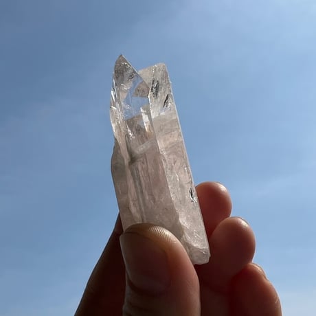 〈超強力ハート浄化と愛の夢実現〉ピンクダンビュライト　スペシャルグレード　ほぼタントリック寄り添いツイン原石