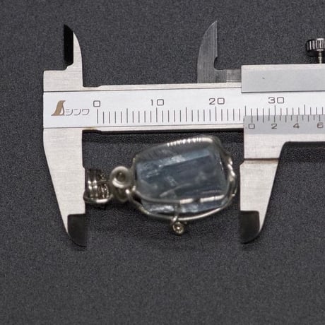 〈天使の愛と真実の愛のパートナーシップ〉【アクアマリン・ジェムグレード超美結晶】シルバー925ワイヤーラップ  ペンダント （3）