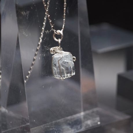 〈天使の愛と真実の愛のパートナーシップ〉【アクアマリン・ジェムグレード超美結晶】シルバー925ワイヤーラップ  ペンダント （3）