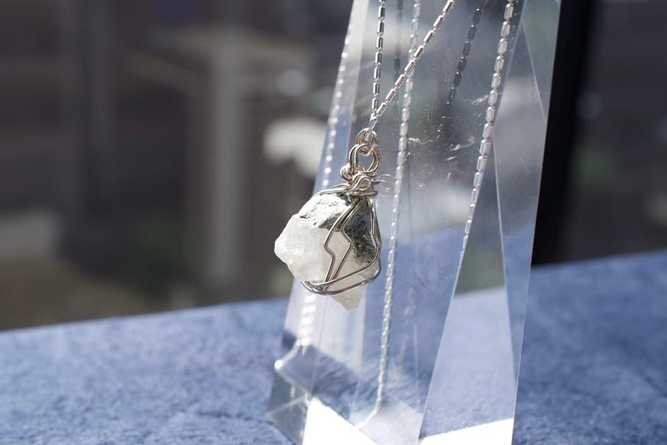 フェナカイト原石 ペンダントチャーム 18金 【公式通販】