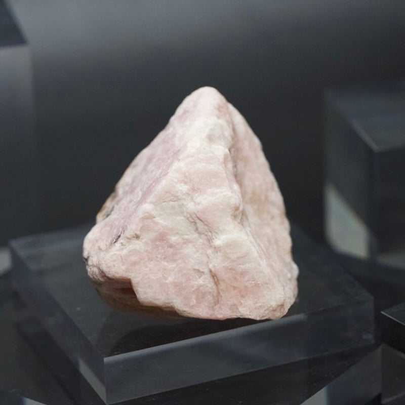 超希少ピンクペタライト特大原石