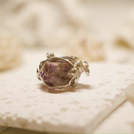 〈生きながらに生まれ変わる慈悲のエナジー〉【ブランドバーグ産　アメジスト/ブランデンバーグ・アメジスト　スペシャルグレード】シルバー925製　ワイヤーラップペンダント4