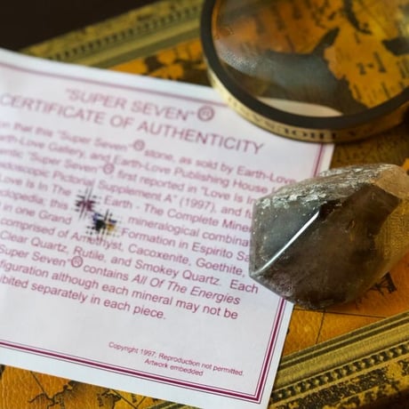 〈暗闇を照らすセントエルモの火〉スーパーセブン（R）ハーフポリッシュ特大原石