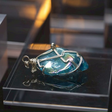 〈レムリア叡智とブルーエンジェルと虹の女神〉【超希少ロシレム・アクアオーラ】シルバー925製　ワイヤーラップ　大きめペンダント １