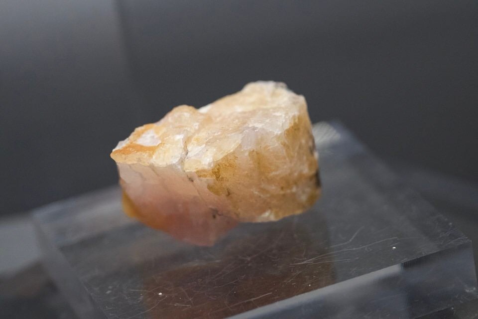 超希少ピンクペタライト特大原石