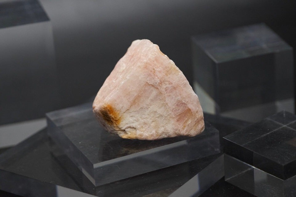 超希少　ピンクペタライト　特大原石 超希少 ピンクペタライト 特大原石