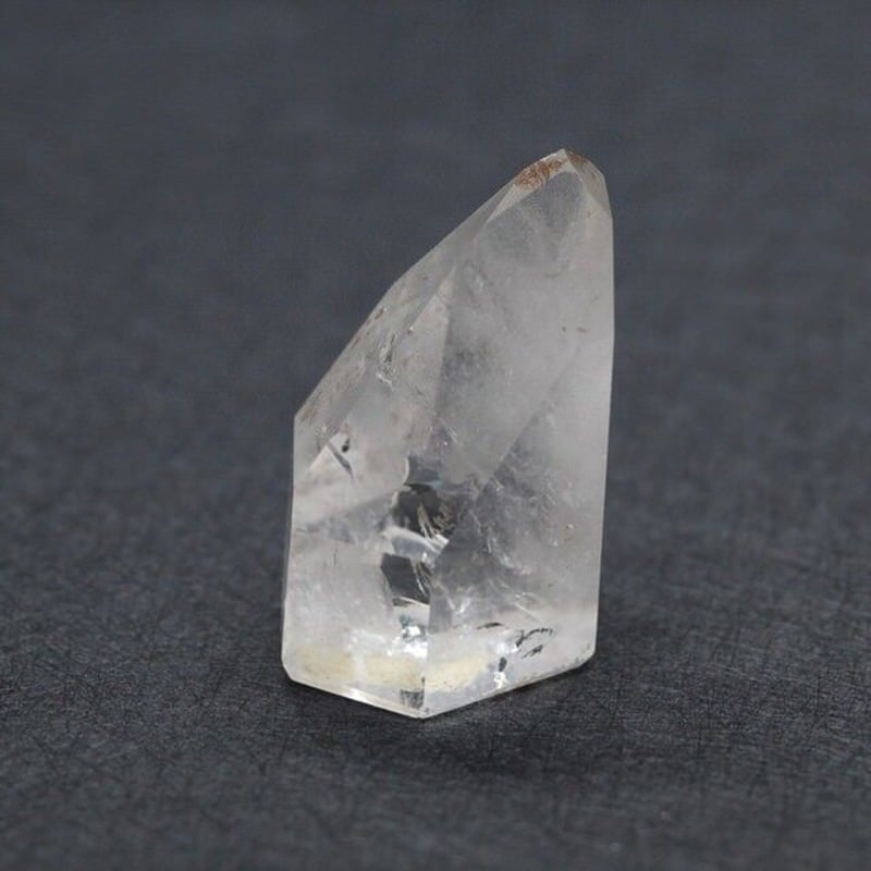 ホワイトヘッドマインクォーツ☆ポリッシュ証明シールあり