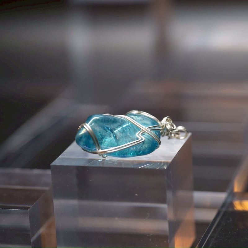 レムリア叡智とブルーエンジェルと虹の女神〉【超希少ロシレム・アクア