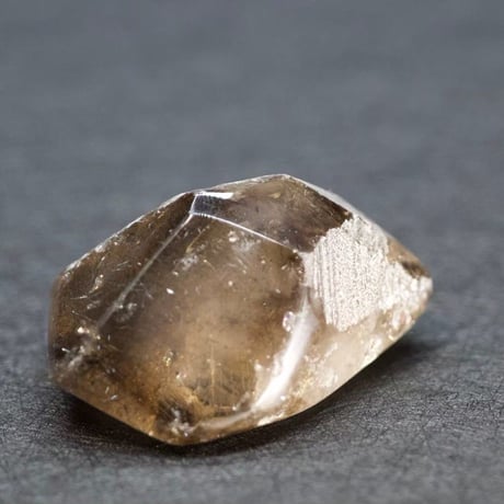 〈暗闇を照らすセントエルモの火〉スーパーセブン（R）ハーフポリッシュ特大原石