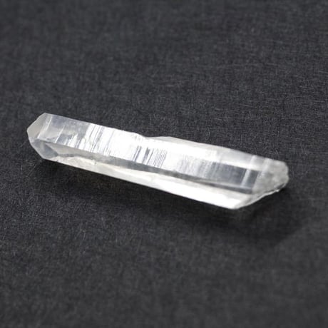 〈高次元と最良の未来への扉〉【希少】コロンビアンレムリアンシードクォーツ・ビッグキー　ポイント大きめ原石