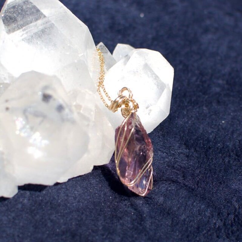 アンダラクリスタル原石ペンダント シエラネバダ ピンク 14KGF 成熟