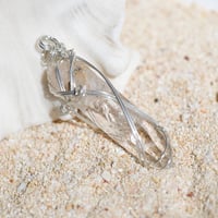 〈強力浄化＆実現化向上〉希少ガネーシュヒマール水晶　スペシャルクリアー　シルバー925製 ワイヤーラップ・大きめペンダント （３）