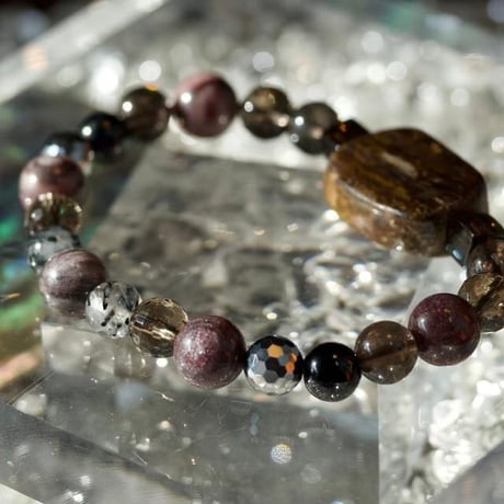 〈無限の生命力と情熱〉インフィニティー・パッション・ブレスレット