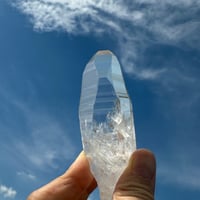 〈レムリアの叡智で本質から幸せを生きる〉正統派レムリアンシードクリスタル　バーコード＆レインボー入り　スペシャルクリアー大原石  ２