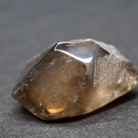 〈暗闇を照らすセントエルモの火〉スーパーセブン（R）ハーフポリッシュ特大原石