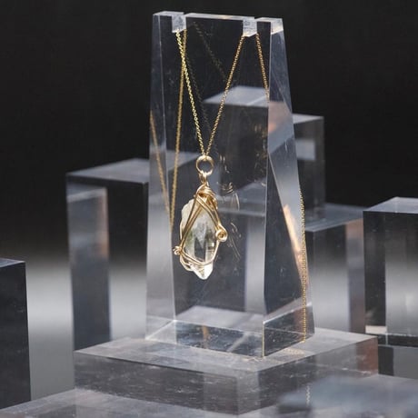 〈強力浄化＆実現化向上〉希少ガネーシュヒマール水晶　スペシャルクリアー&クローライト入り　14KGF ワイヤーラップ・ペンダント （2）
