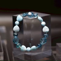 〈愛と自由をひらく海の光〉Blue Grace ブレスレット