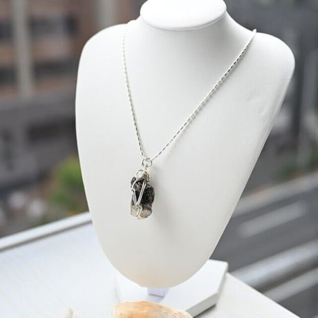 〈愛と調和の現実創造〉シャスタ・ブルーオパール・シルバー製ワイヤーラップ　ペンダント