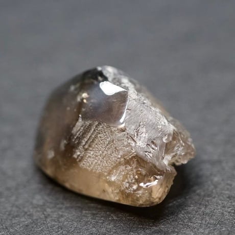 〈暗闇を照らすセントエルモの火〉スーパーセブン（R）ハーフポリッシュ特大原石