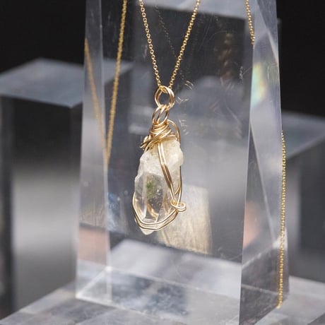 〈強力浄化＆実現化向上〉希少ガネーシュヒマール水晶　スペシャルクリアー&クローライト入り　14KGF ワイヤーラップ・ペンダント （2）