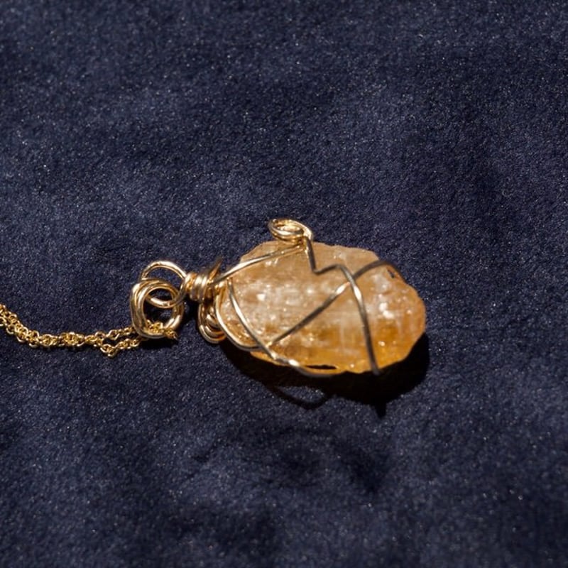 【ZZさま】インペリアルトパーズ原石のピアス　14kgfワイヤーラップ ZZさま】インペリアルトパーズ原石のピアス 14kgfワイヤーラップ