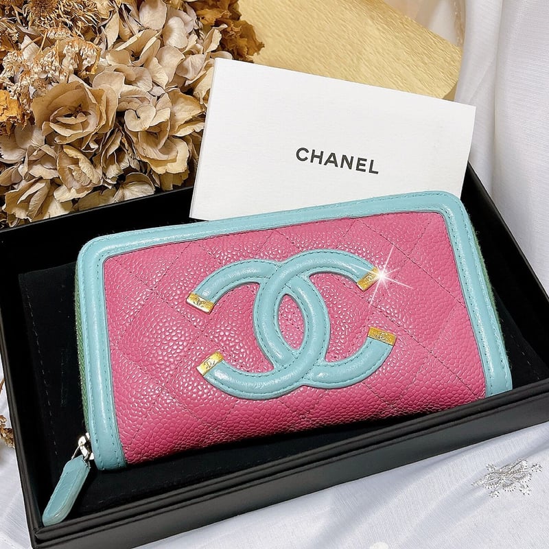 レアカラー☆CHANEL】ポップなカラーでミディアムサイズの可愛い レアカラー☆CHANEL】ポップなカラーでミディアムサイズの可愛い