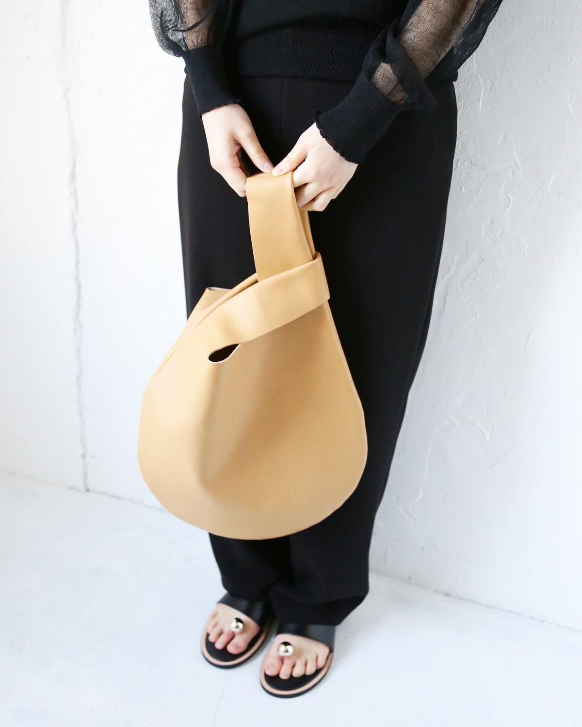 ハンドバッグ COURONNE Pyrrha Cross 22 RXBRX23118YEL Designer fashion, Seoul-fully created | W Concept