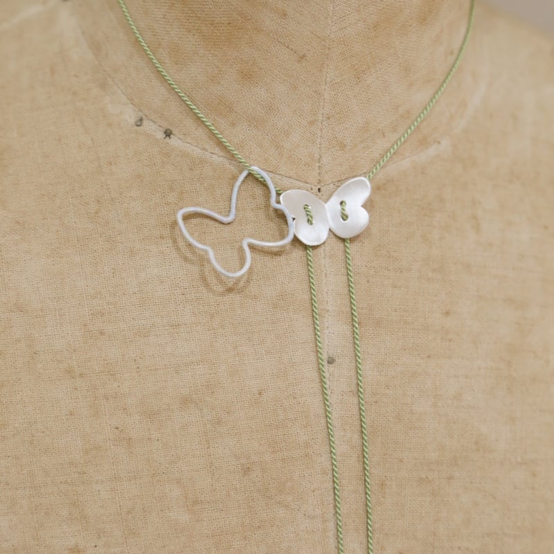 kikkou ネックレス グリーン 蝶々 kikkou ネックレス グリーン 蝶々