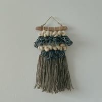 weaving tapestry