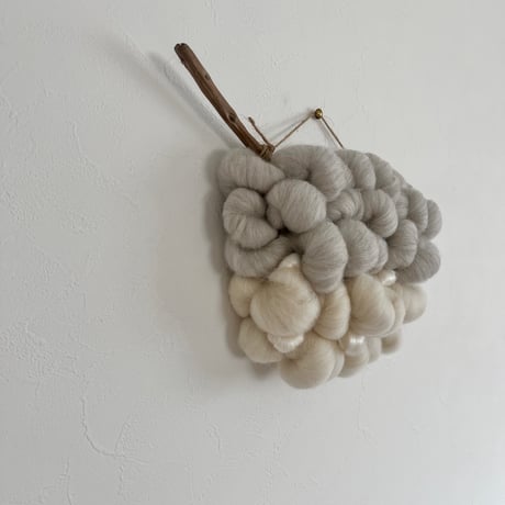 weaving tapestry
