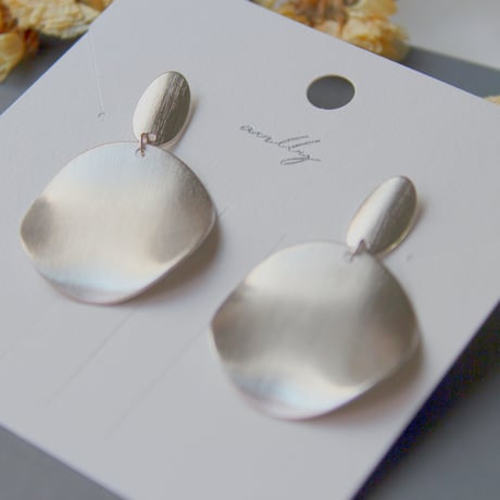 ヘンケイマットサークルピアス(シルバー)
